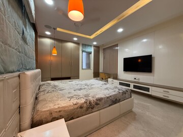 Bedroom in 4 BHK Apartment at Hiranandani Royce, Ghodbunder Road – for Rent