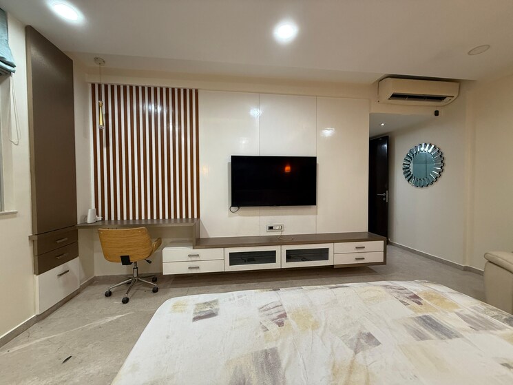 Bedroom, hiranandani-royce 4 Bedroom 2020 Sq.Ft. Apartment In Ghodbunder Road Thane 9185424
