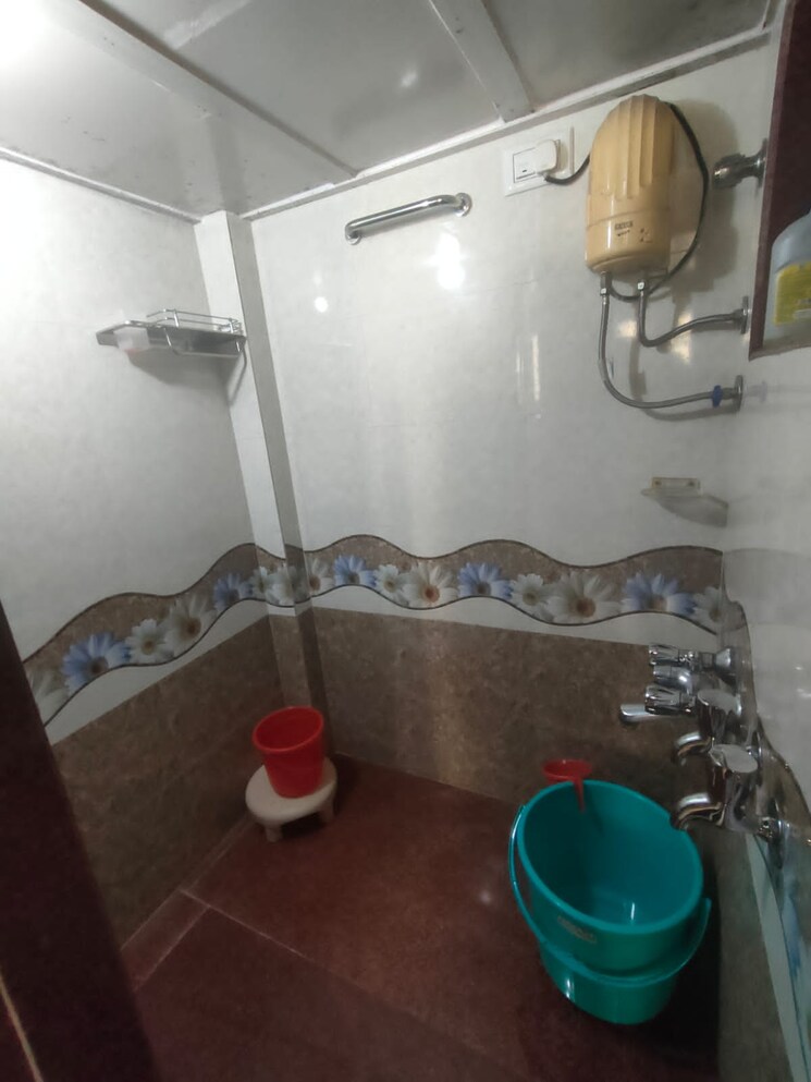 Bathroom, neelganga-apartment 1 Bedroom 450 Sq.Ft. Apartment In Lower Parel Mumbai 9185428