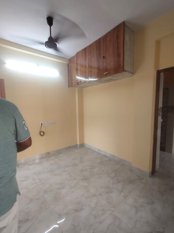 Room in 1 BHK Apartment at Neelganga Apartment, Lower Parel – for Rent