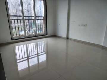 2 BHK Apartment For Rent in Ruparel Ariana, Parel