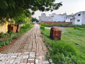  Plot – Exterior View View at Jankipuram Extension - for Sale