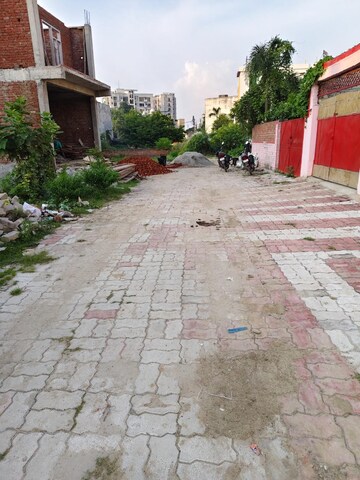  Plot – Exterior View View at Jankipuram Extension - for Sale