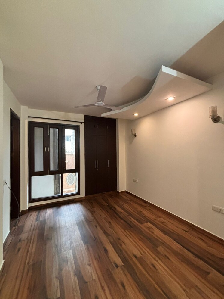 Room, anand niketan 4 Bedroom 400 Sq.Yd. Builder Floor In Anand Niketan Delhi 9185437