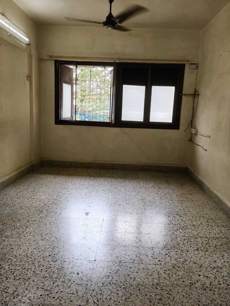 Room, krishna-galaxy-santacruz 1 Bedroom 500 Sq.Ft. Apartment In Santacruz East Mumbai 9185436