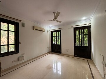 Room in 4 BHK Builder Floor at Vasant Vihar – for Rent
