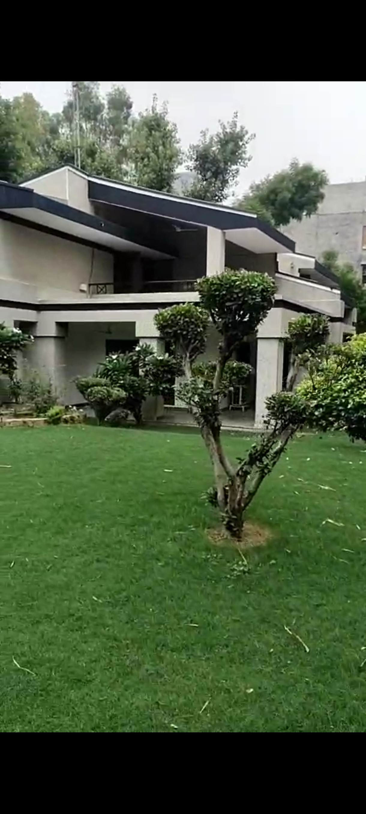 6+ BHK + Pooja Room,Servant Room,Study Room,Extra Room Villa For Rent in Sainik Farm