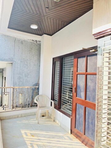 Kitchen in 2 BHK Builder Floor at Sector 40 – for Rent