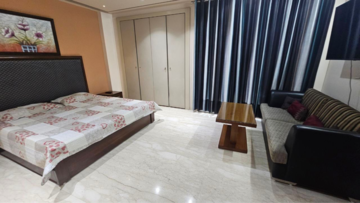 Bedroom in 3 BHK Builder Floor at Boutique Residential Apartments C-253, Defence Colony – for Rent