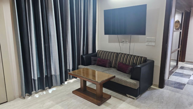 Living Room, boutique-residential-apartments-c-253 3 Bedroom 400 Sq.Yd. Builder Floor In Defence Colony Delhi 9185449