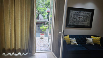 Balcony in 3 BHK Builder Floor at Boutique Residential Apartments C-253, Defence Colony – for Rent