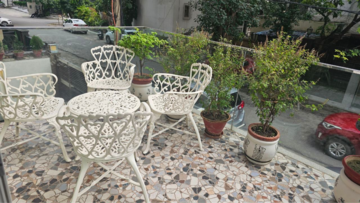  3 BHK Builder Floor at Boutique Residential Apartments C-253, Defence Colony – for Rent