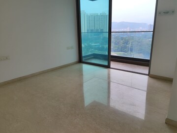 Room in 4 BHK Apartment at Kalpataru Immensa, Kolshet Road – for Sale