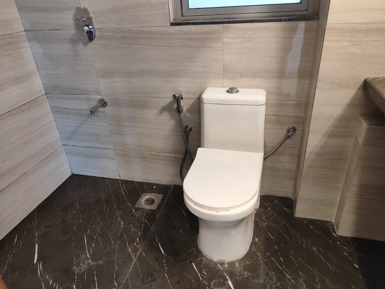 Bathroom, kalpataru-immensa 4 Bedroom 1753 Sq.Ft. Apartment In Kolshet Road Thane 9185450