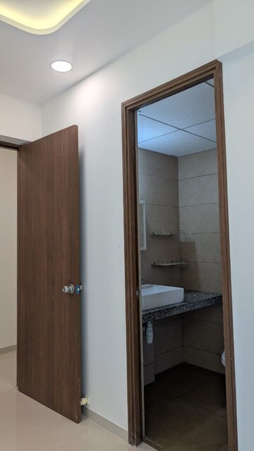  3 BHK Apartment at Kalpataru Immensa, Kolshet Road – for Rent