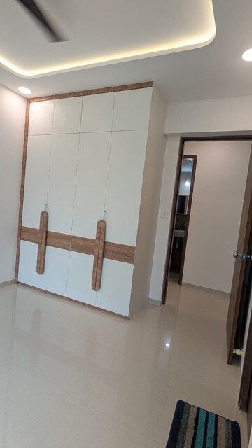Furnished Amenities in 3 BHK Apartment at Kalpataru Immensa, Kolshet Road – for Rent