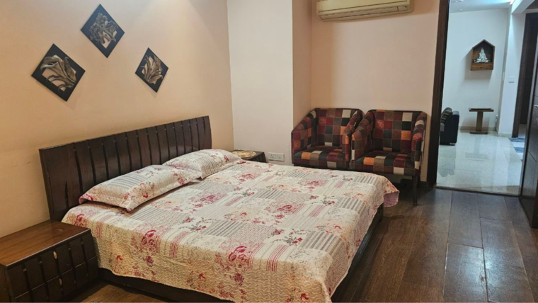 Bedroom, uday park 3 Bedroom 217 Sq.Yd. Builder Floor In Uday Park Delhi 9185456