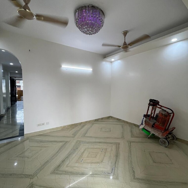  Parking, malviya nagar 2 Bedroom 900 Sq.Ft. Builder Floor In Malviya Nagar Delhi 9185481