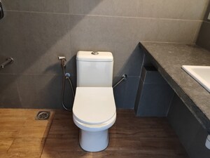 Bathroom in 4 BHK Apartment at Kalpataru Immensa, Kolshet Road – for Sale