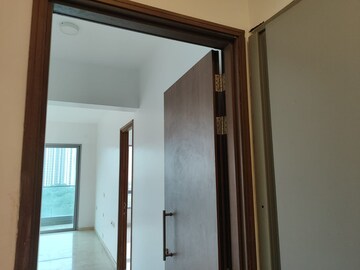 Building Lobby in 4 BHK Apartment at Kalpataru Immensa, Kolshet Road – for Sale