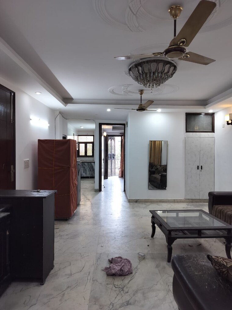 Living Room, saket 3 Bedroom 150 Sq.Yd. Builder Floor In Saket Delhi 9185497