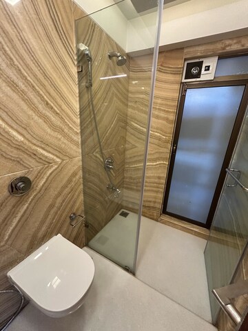 Furnished Amenities in 4 BHK Apartment at Khar West – for Rent