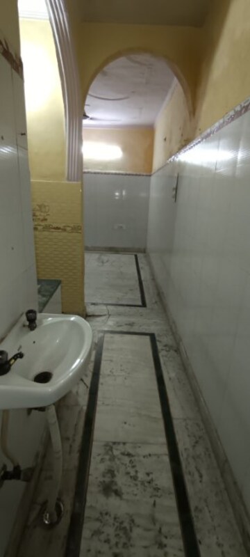 Building Lobby in 1 RK Independent House at Mukherjee Nagar – for Rent