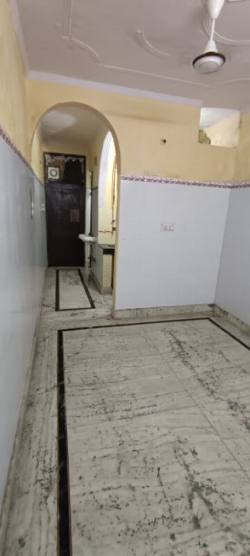  1 RK Independent House at Mukherjee Nagar – for Rent