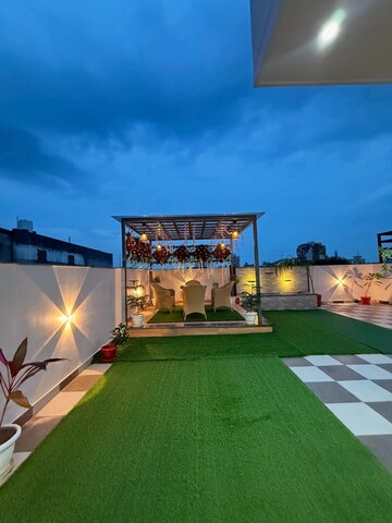 Swimming Pool in 6 BHK Independent House at Sirsi Road – for Sale