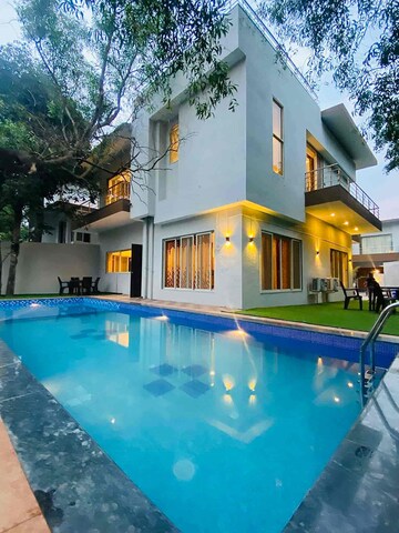 Swimming Pool in 4 BHK Villa at PP Village City, Kashele – for Sale