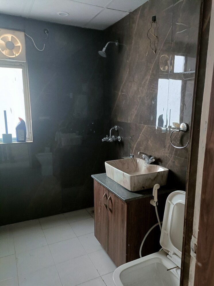 Master Bedroom, amrapali-silicon-city 3 Bedroom 1545 Sq.Ft. Apartment In Sector 76 Noida 9185557