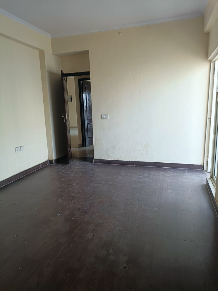 Room, amrapali-silicon-city 3 Bedroom 1545 Sq.Ft. Apartment In Sector 76 Noida 9185557