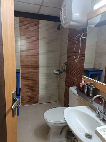 Bathroom in 3 BHK Apartment at Amrapali Silicon City, Sector 76 – for Rent