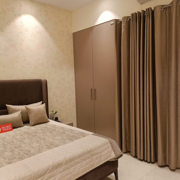 Bedroom, amrapali-crystal-homes 3 Bedroom 1700 Sq.Ft. Apartment In Sector 76 Noida 9185566