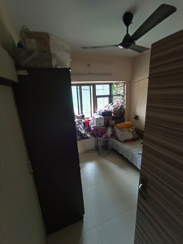 Bedroom in 2 BHK Apartment at Sagar Garden, Mulund West – for Rent