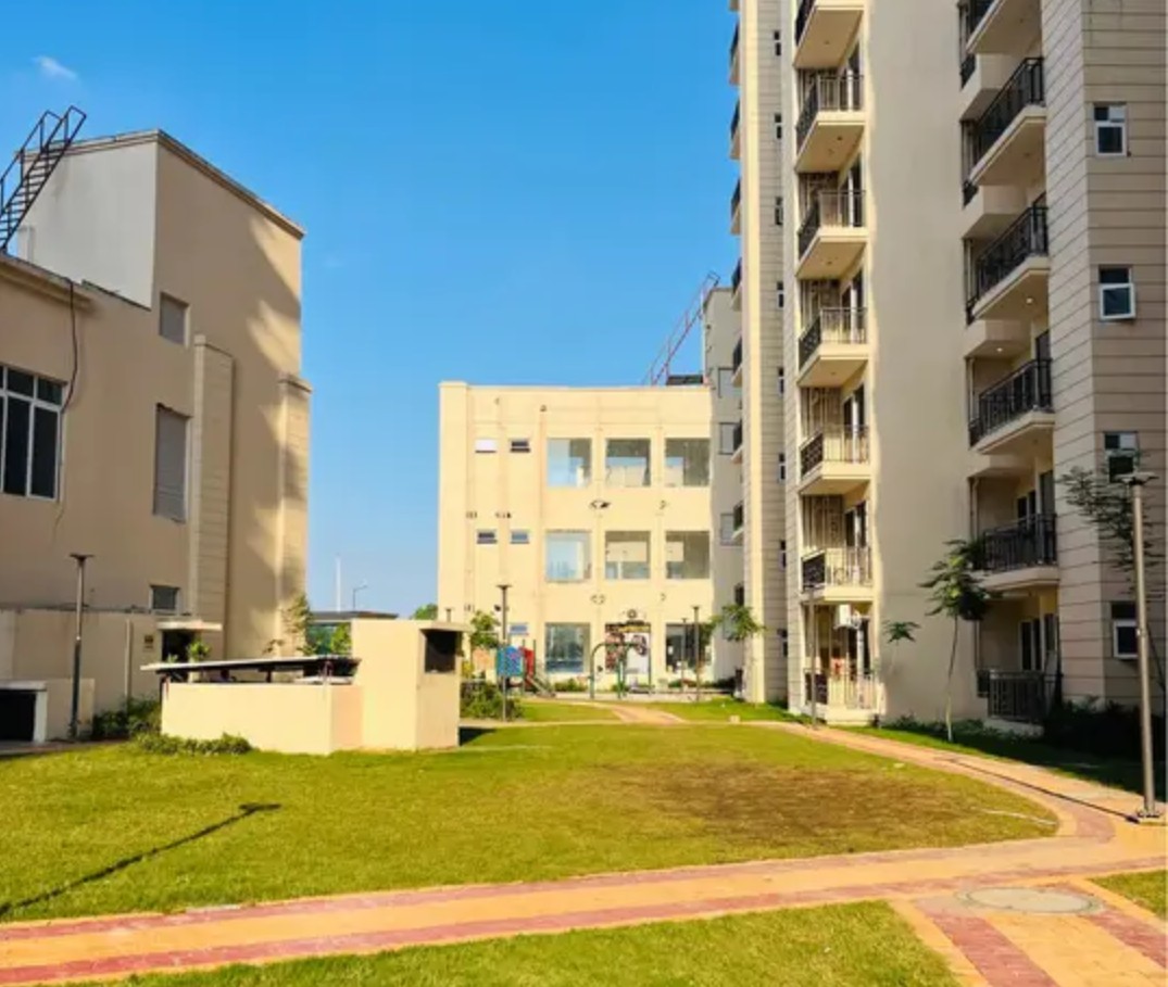 2 BHK Apartment For Sale in Signature Global Proxima