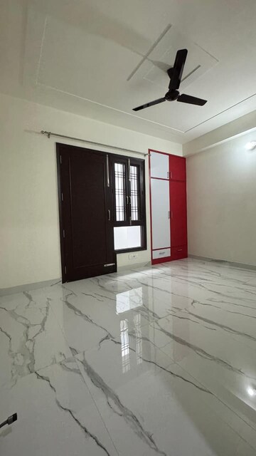 Room in 1 BHK Builder Floor at Chattarpur – for Rent