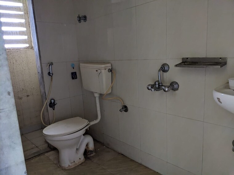Bathroom, kishor-sukur-enclave-a 1 Bedroom 440 Sq.Ft. Apartment In Ghodbunder Road Thane 9185605