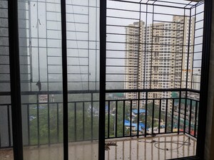 Room in 1 BHK Apartment at Kishor Sukur Enclave A, Ghodbunder Road – for Sale