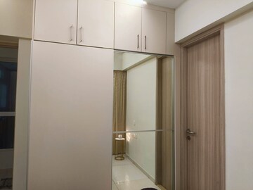 Room in 2 BHK Apartment at The Wadhwa Atmosphere, Mulund West – for Rent