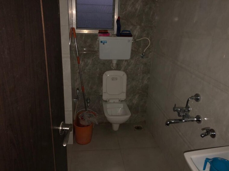 Bathroom, unnathi-woods-phase-3 1 Bedroom 420 Sq.Ft. Apartment In Ghodbunder Road Thane 9185609