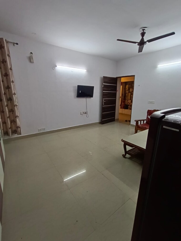 Room, tulip-lemon 2 Bedroom 526 Sq.Ft. Apartment In Sector 69 Gurgaon 9185618