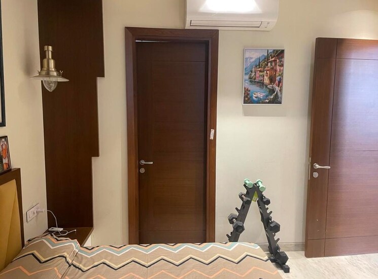 Room, sector 55 3 Bedroom 1750 Sq.Ft. Villa In Sector 55 Noida 9185626