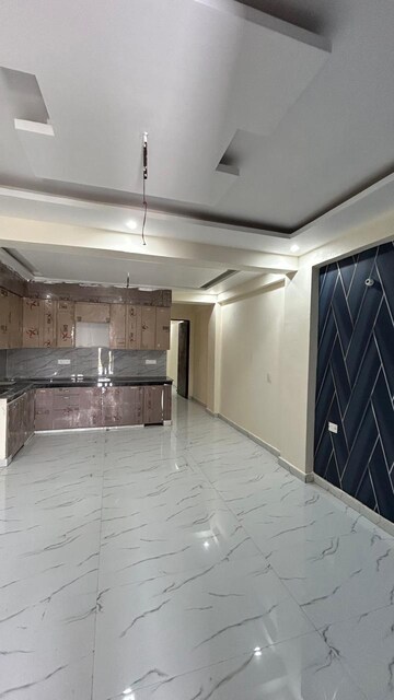 Kitchen in 3 BHK Villa at Sector 55 – for Rent