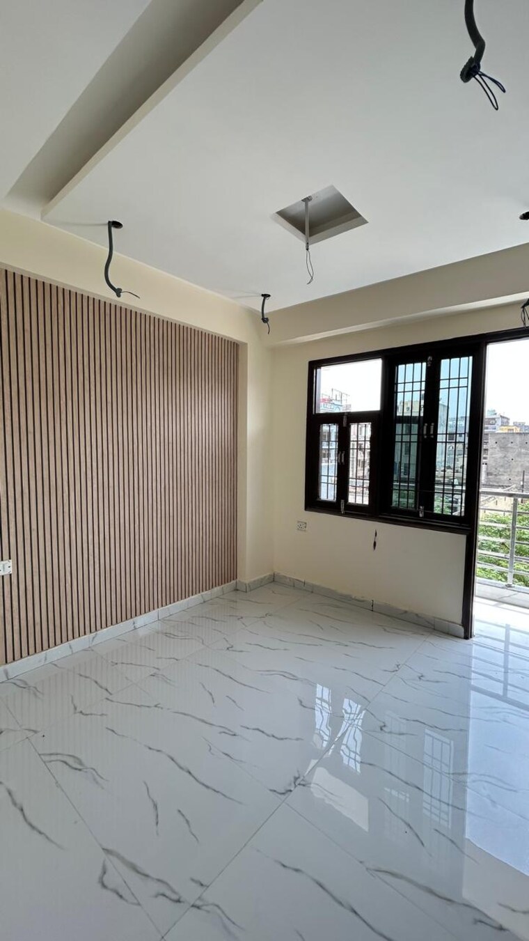 Room, sector 55 3 Bedroom 1750 Sq.Ft. Villa In Sector 55 Noida 9185626