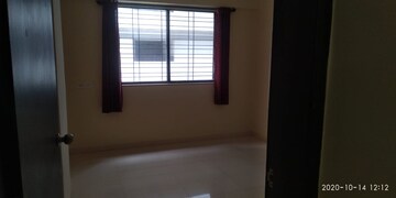 Room in 3 BHK Apartment at Pinnac River Dale Residency, Karve Nagar – for Rent