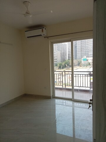 Room in 2 BHK Apartment at Shree Vardhman Victoria, Sector 70 – for Rent