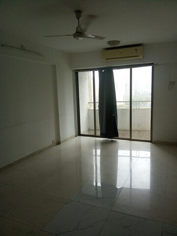 Room in 2 BHK Apartment at Lokhandwala Harmony, Worli – for Rent