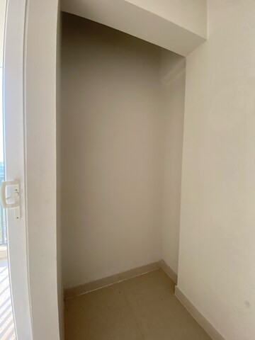 Room in 2 BHK Apartment at Tata Eureka Park, Sector 150 – for Rent