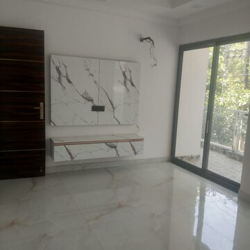 1 BHK Builder Floor For Rent in Sector 9